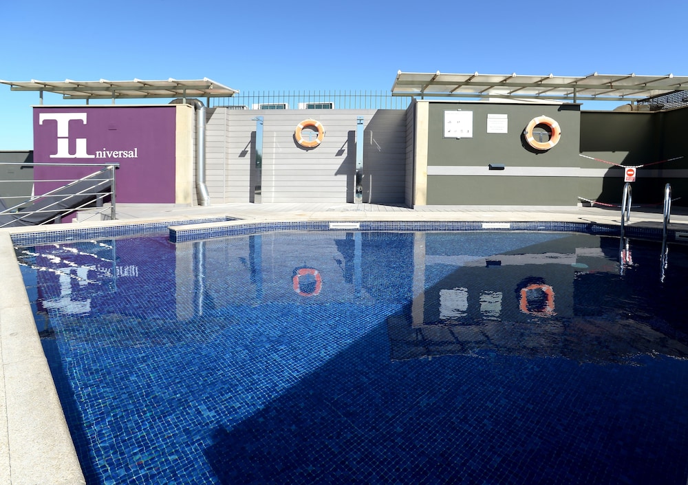 Hotel Barcelona Universal — Swimming pool in Barcelona, Catalonia
