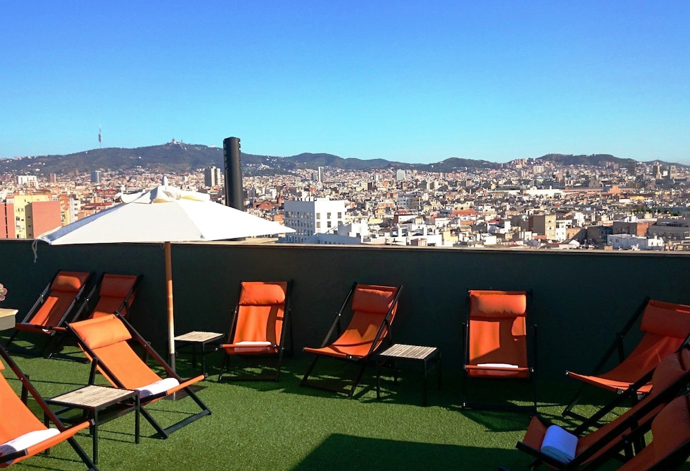 Hotel Barcelona Universal — Hotel rooms in Barcelona, Catalonia