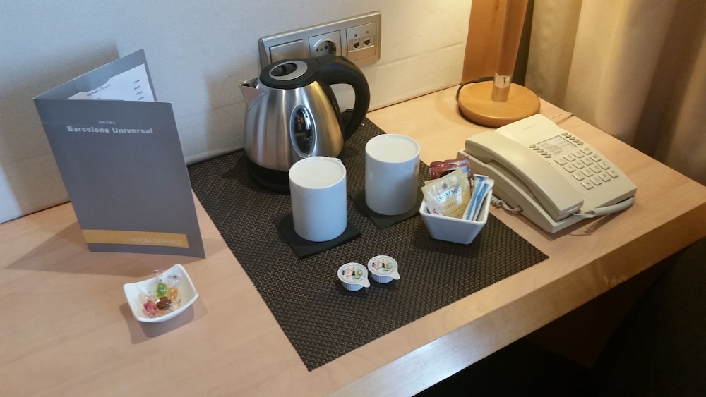 Hotel Barcelona Universal — Hotel rooms in Barcelona, Catalonia