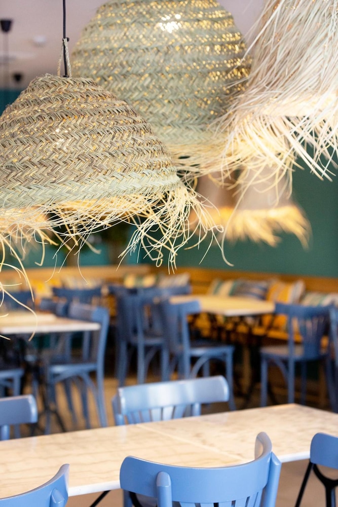 Yomo Hostal BCN Port — Restaurant & bars in Barcelona, Catalonia