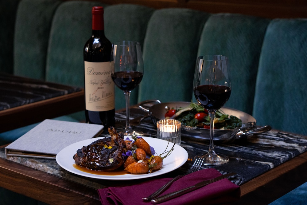 Hotel Belleclaire Central Park, a Small Luxury Hotel — Restaurant & bars in New York City, New York State