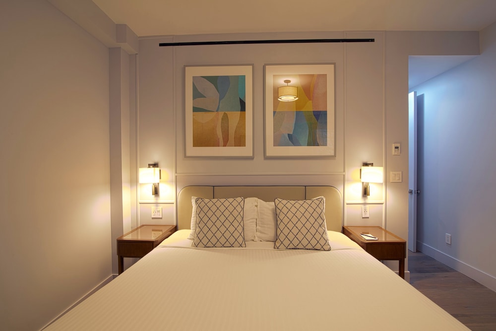 Hotel Belleclaire Central Park, a Small Luxury Hotel — Hotel rooms in New York City, New York State