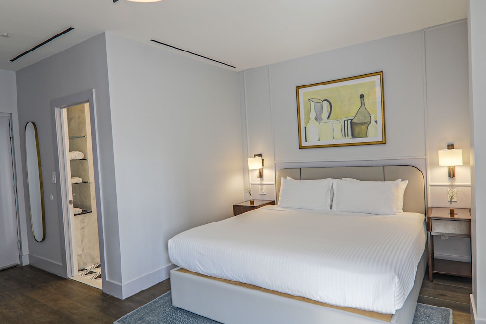 Hotel Belleclaire Central Park, a Small Luxury Hotel — Hotel rooms in New York City, New York State