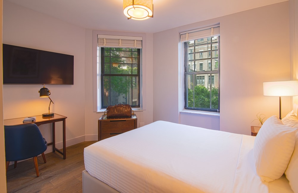 Hotel Belleclaire Central Park, a Small Luxury Hotel — Hotel rooms in New York City, New York State
