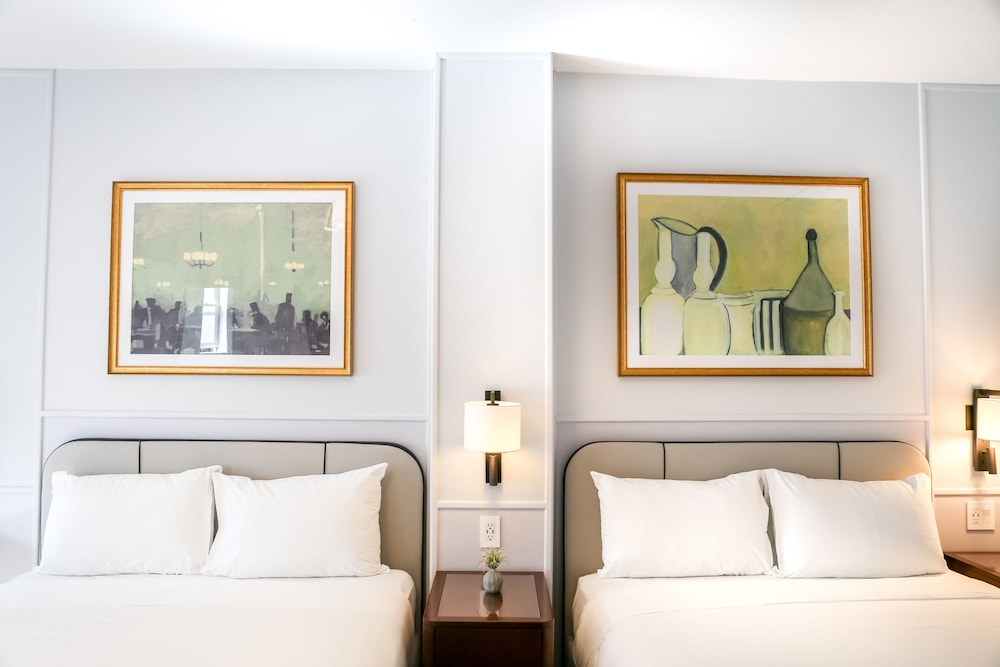 Hotel Belleclaire Central Park, a Small Luxury Hotel — Hotel rooms in New York City, New York State