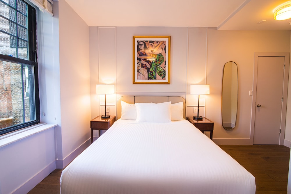 Hotel Belleclaire Central Park, a Small Luxury Hotel — Hotel rooms in New York City, New York State