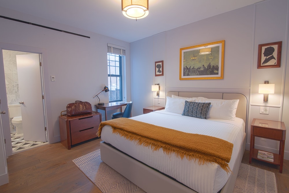 Hotel Belleclaire Central Park, a Small Luxury Hotel — Hotel rooms in New York City, New York State