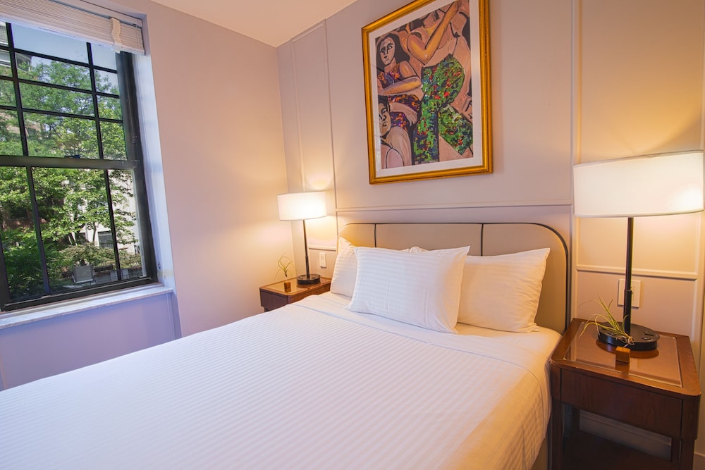 Hotel Belleclaire Central Park, a Small Luxury Hotel — Hotel rooms in New York City, New York State