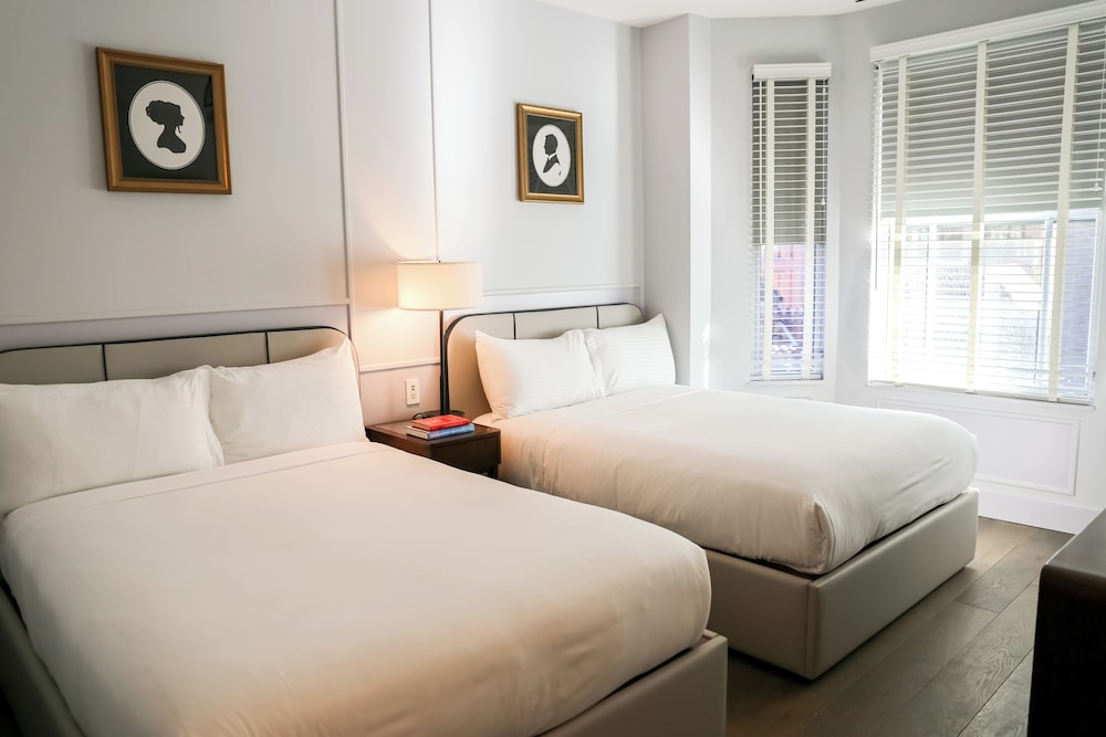 Hotel Belleclaire Central Park, a Small Luxury Hotel — Hotel rooms in New York City, New York State
