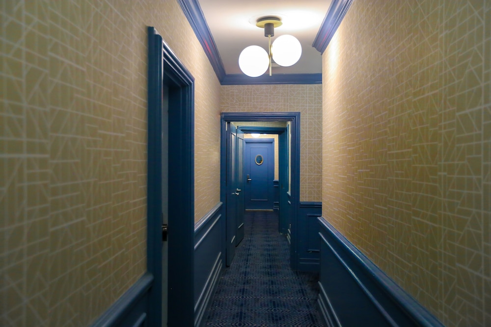 Hotel Belleclaire Central Park, a Small Luxury Hotel — Hotel rooms in New York City, New York State