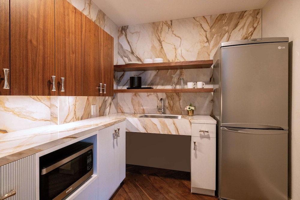 The Benjamin Royal Sonesta New York — Hotel rooms in New York City, New York State