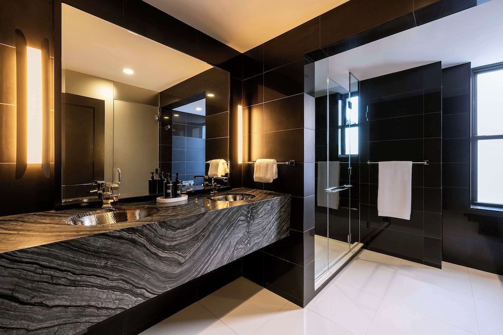 The Benjamin Royal Sonesta New York — Hotel rooms in New York City, New York State