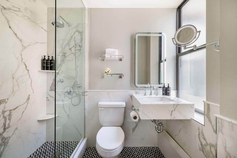 The Benjamin Royal Sonesta New York — Hotel rooms in New York City, New York State