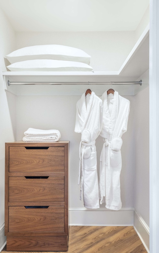 The Benjamin Royal Sonesta New York — Hotel rooms in New York City, New York State