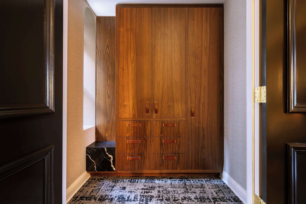 The Benjamin Royal Sonesta New York — Hotel rooms in New York City, New York State