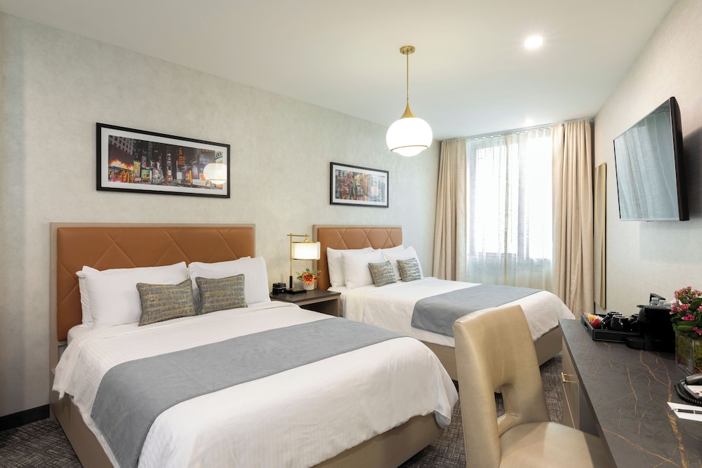 Broadway Plaza Hotel — Hotel rooms in New York City, New York State