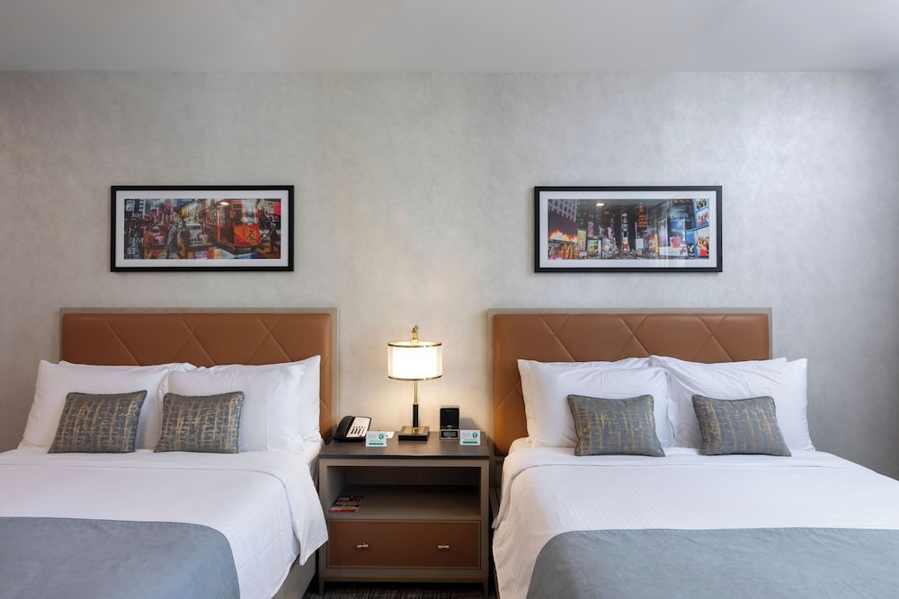 Broadway Plaza Hotel — Hotel rooms in New York City, New York State