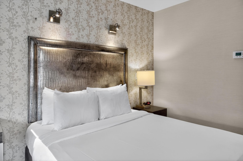 Times Square West Hotel, BW Signature Collection — Hotel rooms in New York City, New York State