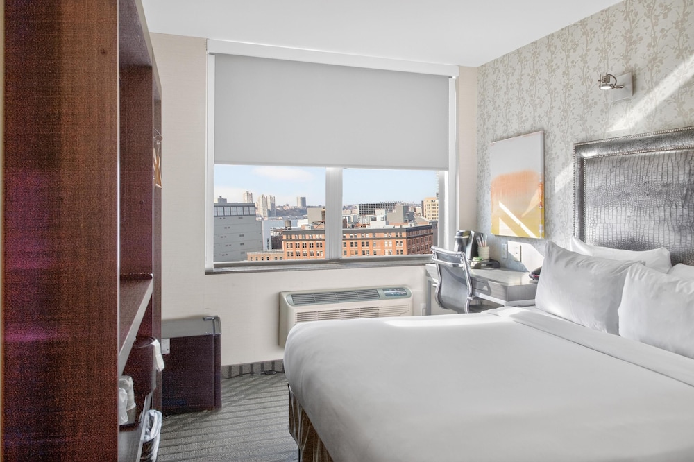 Times Square West Hotel, BW Signature Collection — Hotel rooms in New York City, New York State