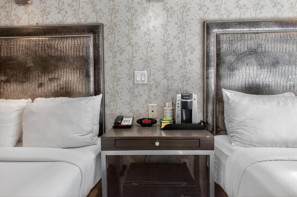 Times Square West Hotel, BW Signature Collection — Hotel rooms in New York City, New York State