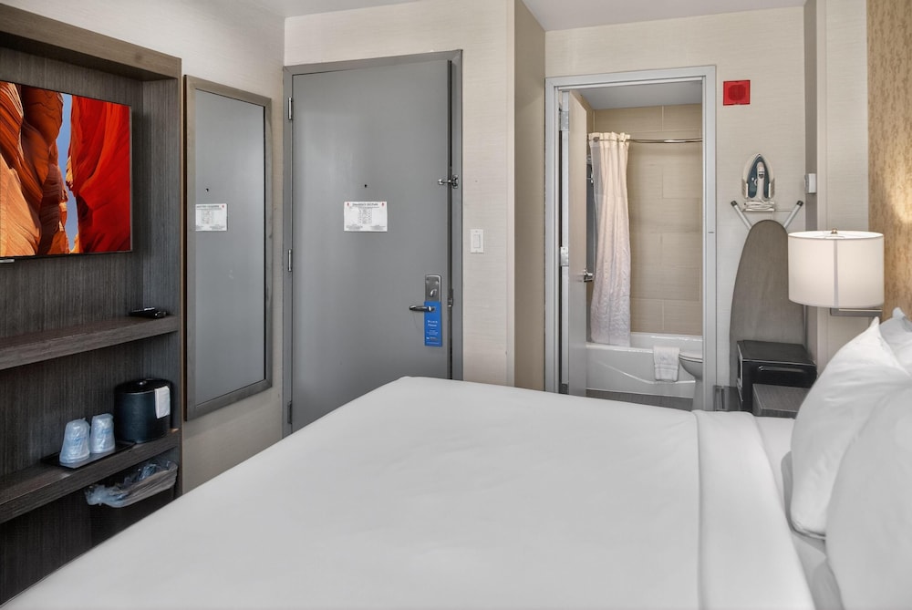 Times Square West Hotel, BW Signature Collection — Hotel rooms in New York City, New York State