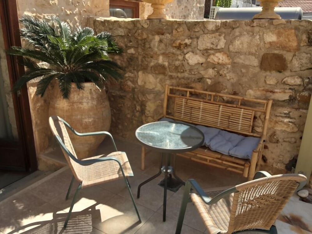 Hamam Oriental Suites — Hotel building in Rethymnon