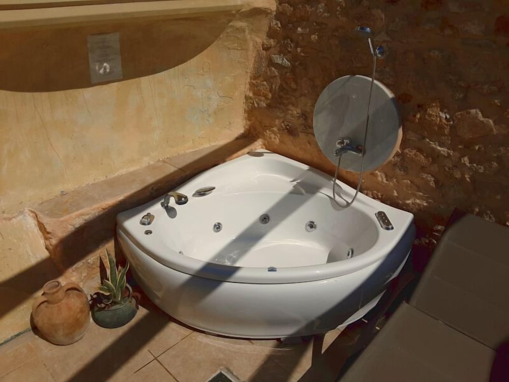 Hamam Oriental Suites — Spa in Rethymnon