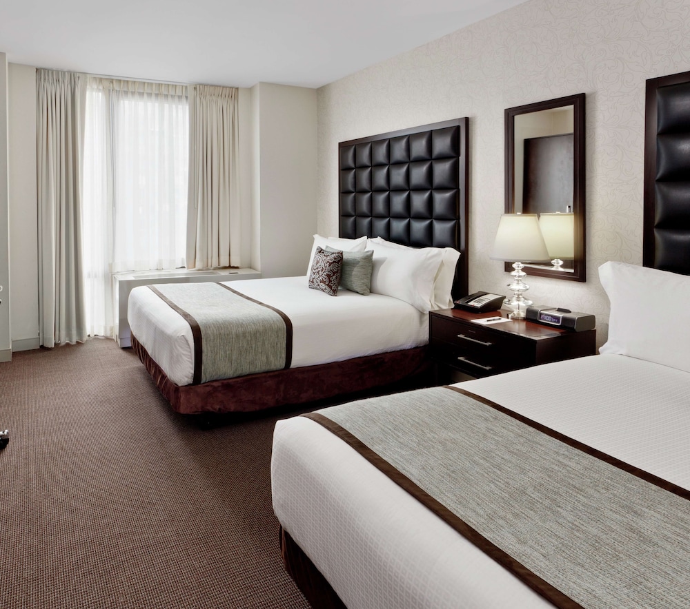 Distrikt Hotel New York City, Tapestry Collection by Hilton — Hotel rooms in New York City, New York State