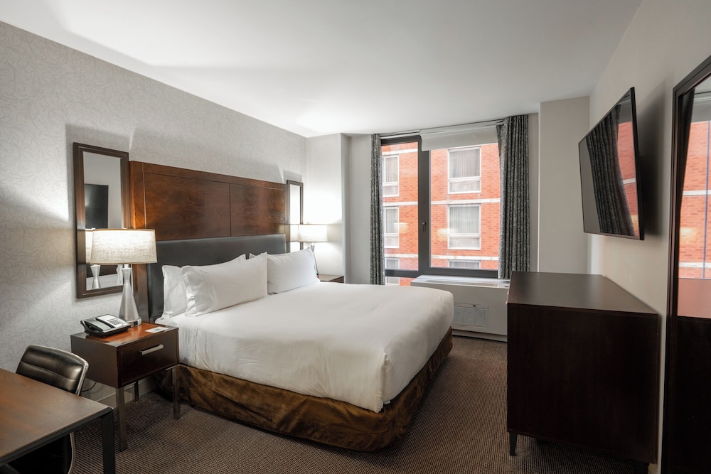 Distrikt Hotel New York City, Tapestry Collection by Hilton — Hotel rooms in New York City, New York State