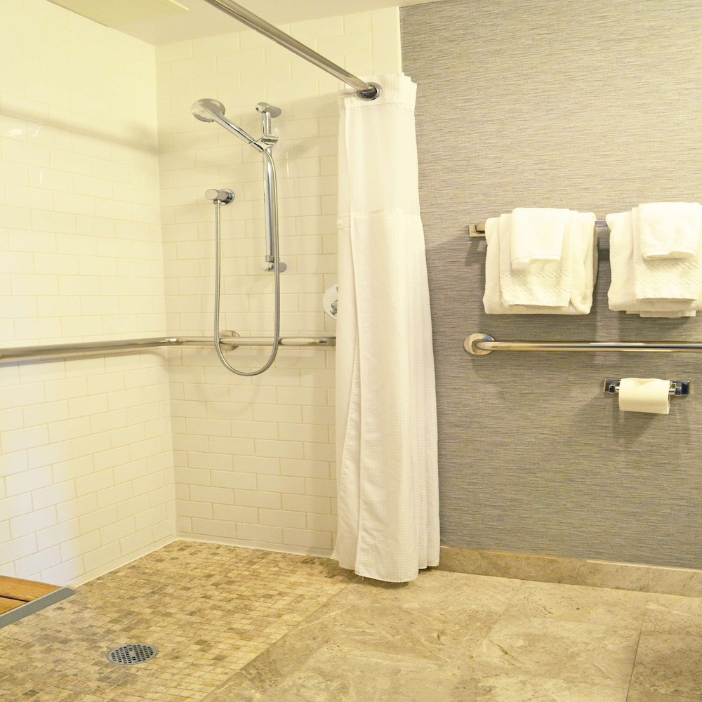 Distrikt Hotel New York City, Tapestry Collection by Hilton — Hotel rooms in New York City, New York State
