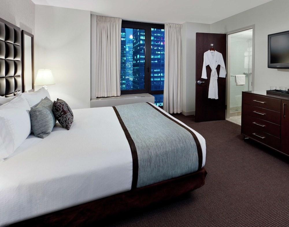 Distrikt Hotel New York City, Tapestry Collection by Hilton — Hotel rooms in New York City, New York State