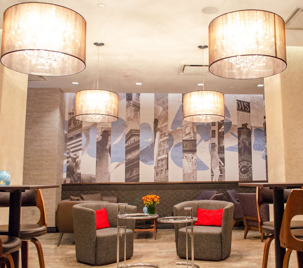 Distrikt Hotel New York City, Tapestry Collection by Hilton — Restaurant & bars in New York City, New York State