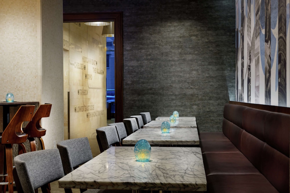 Distrikt Hotel New York City, Tapestry Collection by Hilton — Restaurant & bars in New York City, New York State