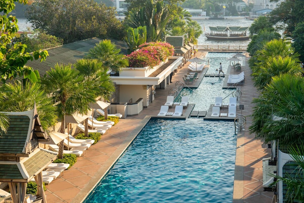 The Peninsula Bangkok — Swimming pool in Bangkok, Bangkok