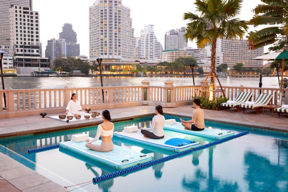 The Peninsula Bangkok — Swimming pool in Bangkok, Bangkok
