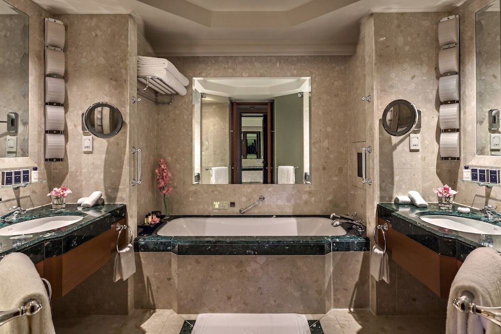 The Peninsula Bangkok — Hotel rooms in Bangkok, Bangkok