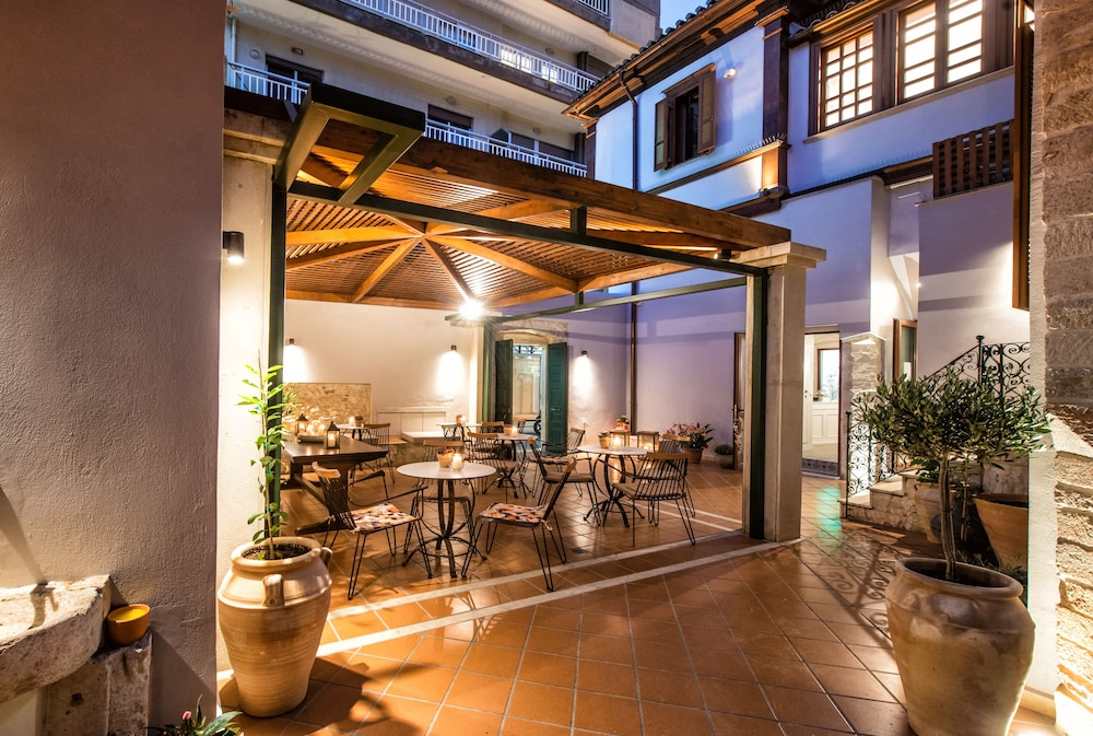 Veneziano Hotel — Restaurant & bars in Heraklion