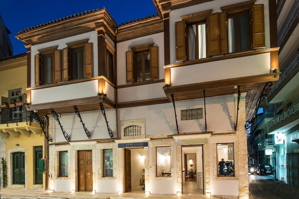 Veneziano Hotel — Hotel building in Heraklion