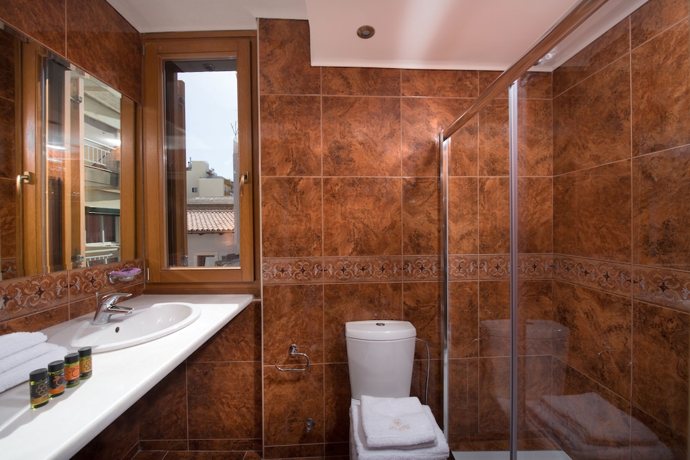 Veneziano Hotel — Hotel rooms in Heraklion
