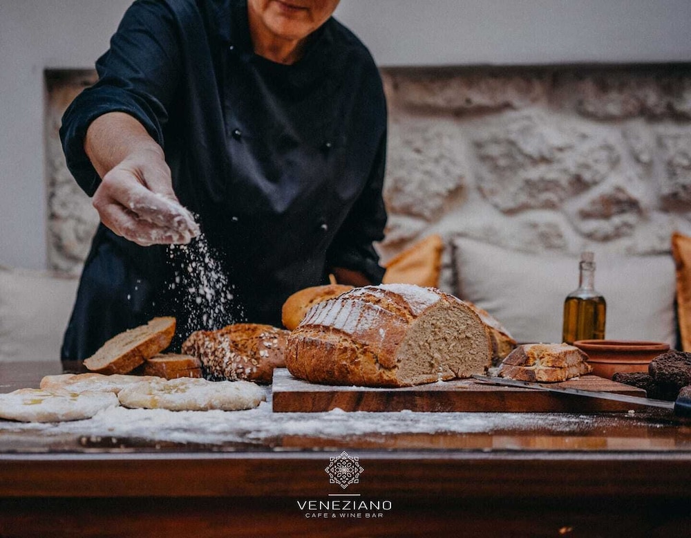 Veneziano Hotel — Restaurant & bars in Heraklion