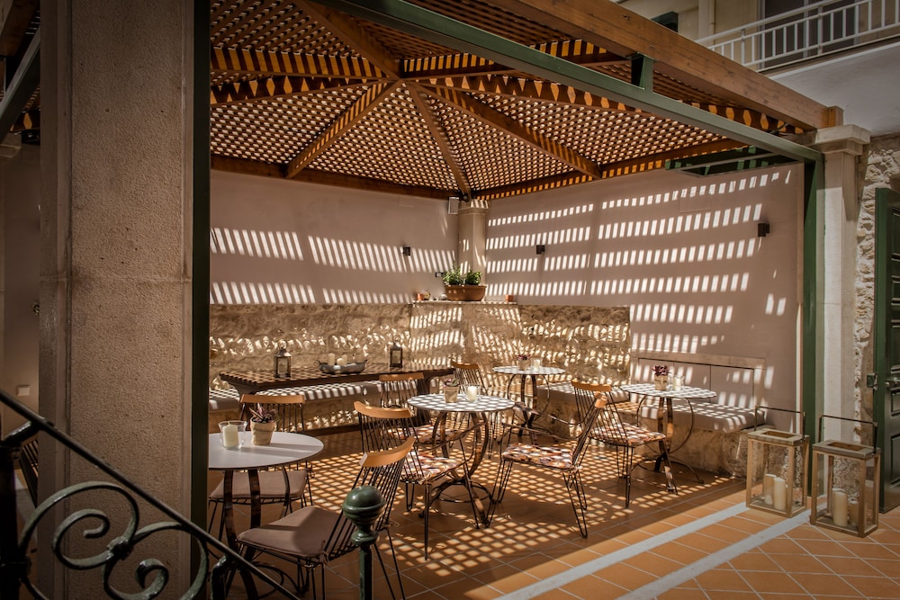 Veneziano Hotel — Restaurant & bars in Heraklion