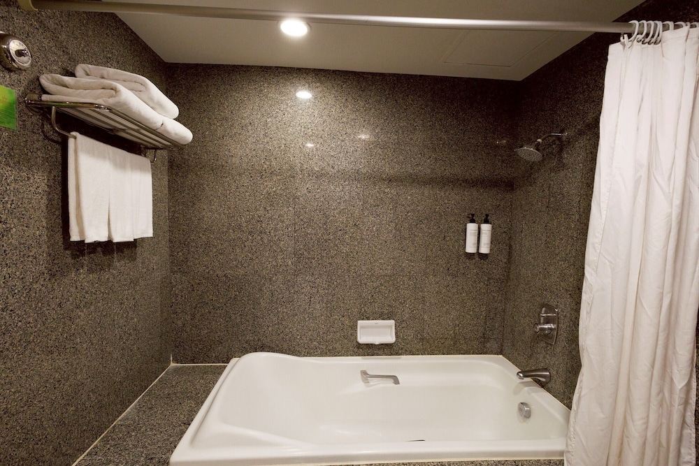 Prince Palace Hotel Bangkok — Hotel rooms in Bangkok, Bangkok