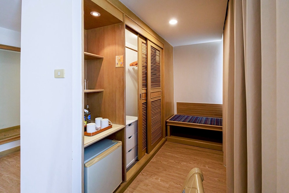 Prince Palace Hotel Bangkok — Hotel rooms in Bangkok, Bangkok
