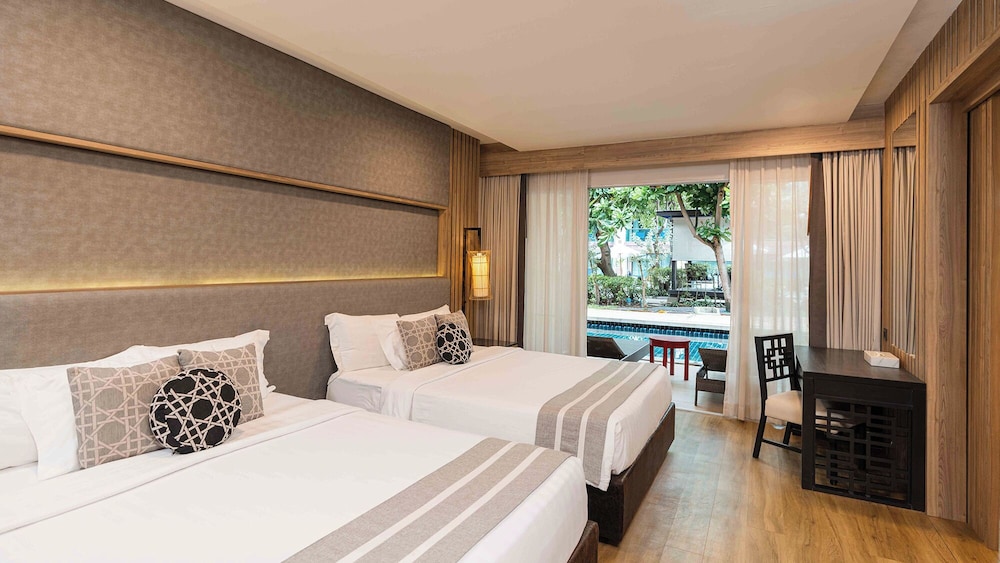 Phuket Graceland Resort And Spa — Hotel rooms in Patong Beach, Phuket Province