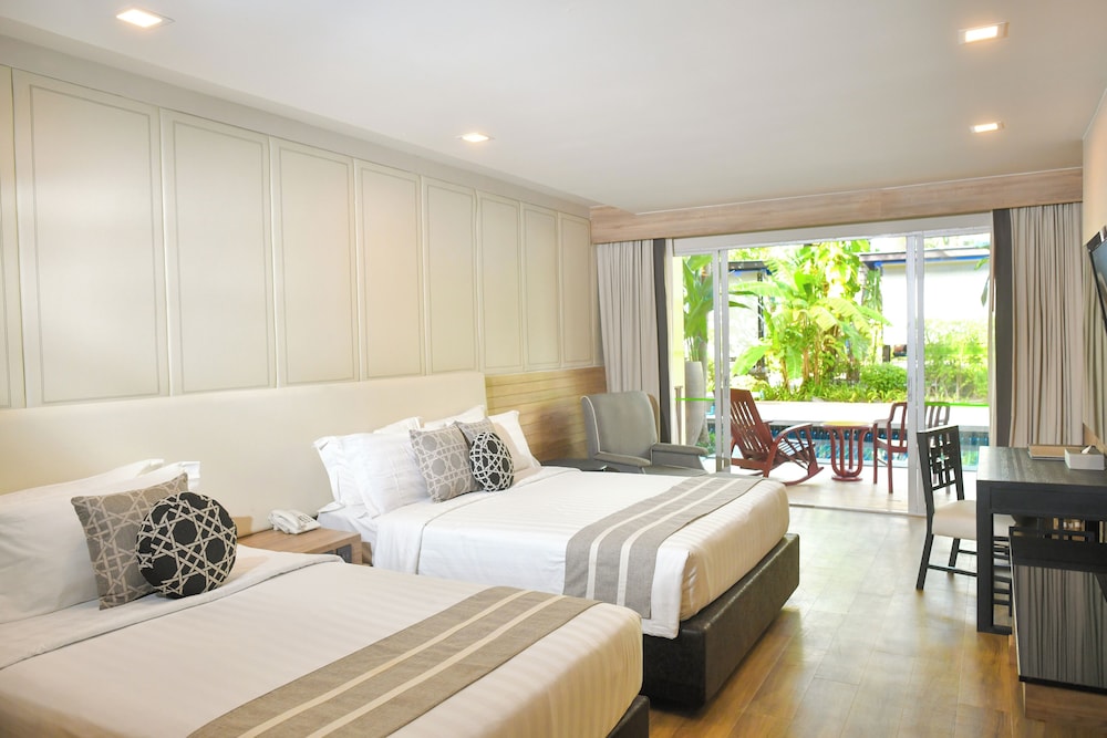 Phuket Graceland Resort And Spa — Hotel rooms in Patong Beach, Phuket Province