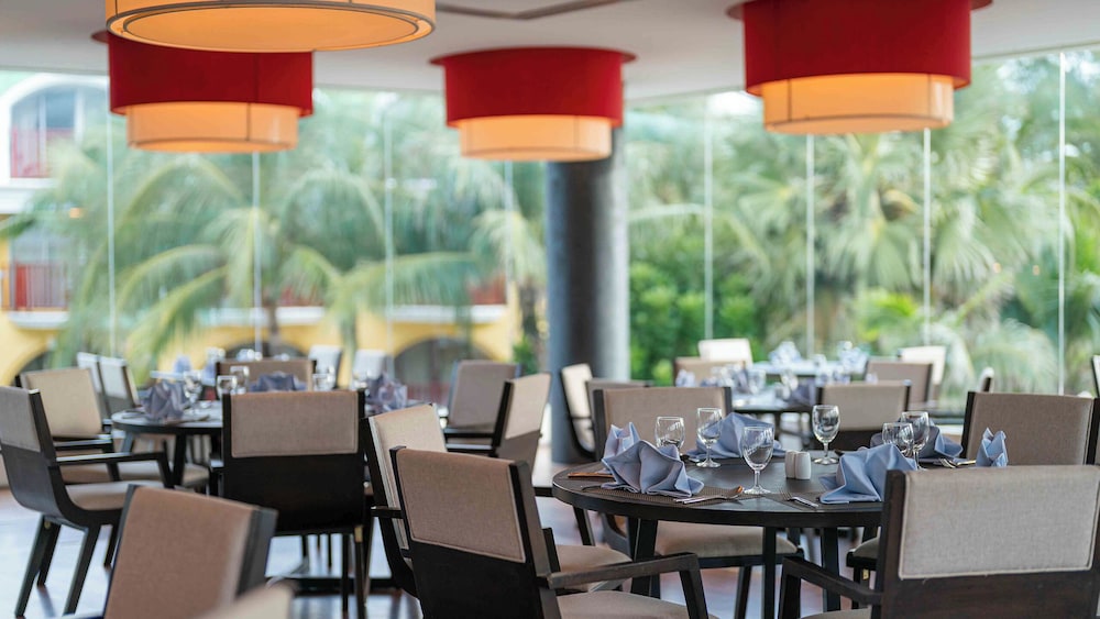 Phuket Graceland Resort And Spa — Restaurant & bars in Patong Beach, Phuket Province