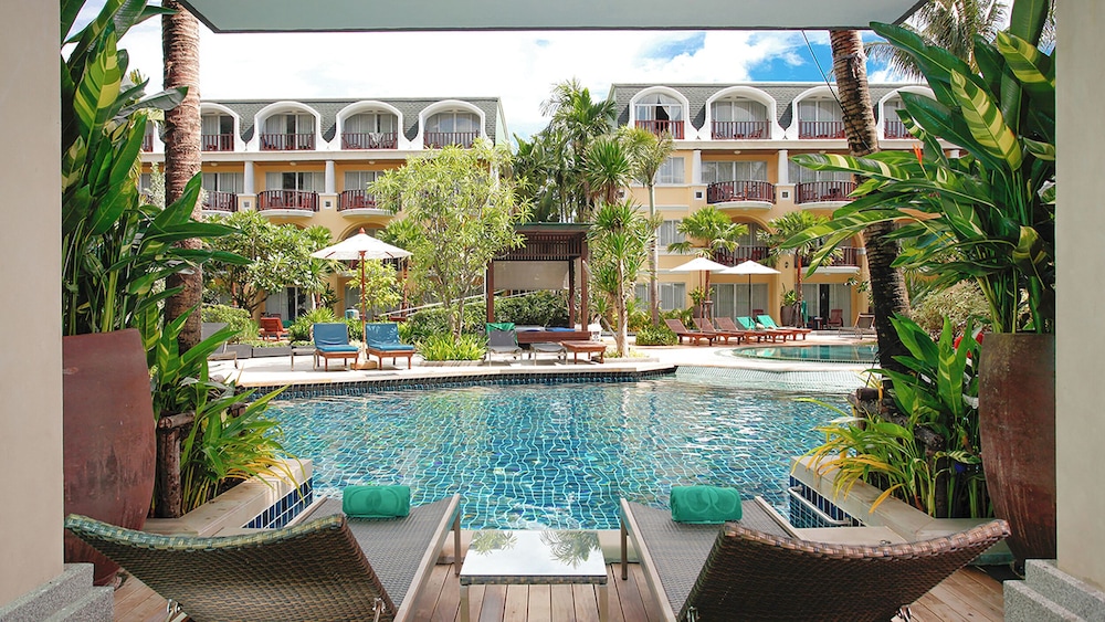Phuket Graceland Resort And Spa — Swimming pool in Patong Beach, Phuket Province