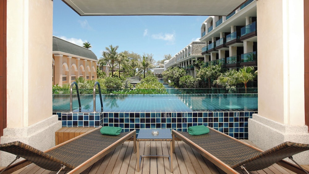 Phuket Graceland Resort And Spa — Swimming pool in Patong Beach, Phuket Province