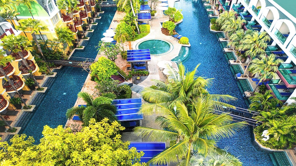 Phuket Graceland Resort And Spa — Swimming pool in Patong Beach, Phuket Province