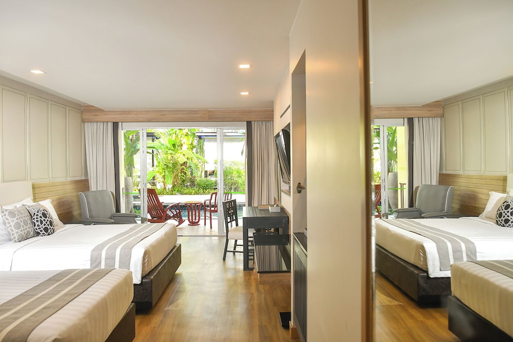 Phuket Graceland Resort And Spa — Hotel rooms in Patong Beach, Phuket Province